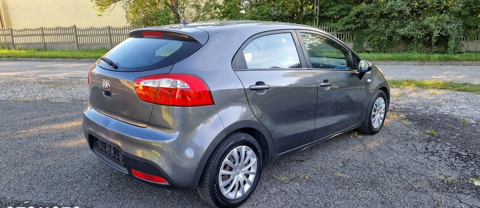 Kia Rio cena 22800 przebieg: 235000, rok produkcji 2013 z Rudnik nad Sanem małe 137